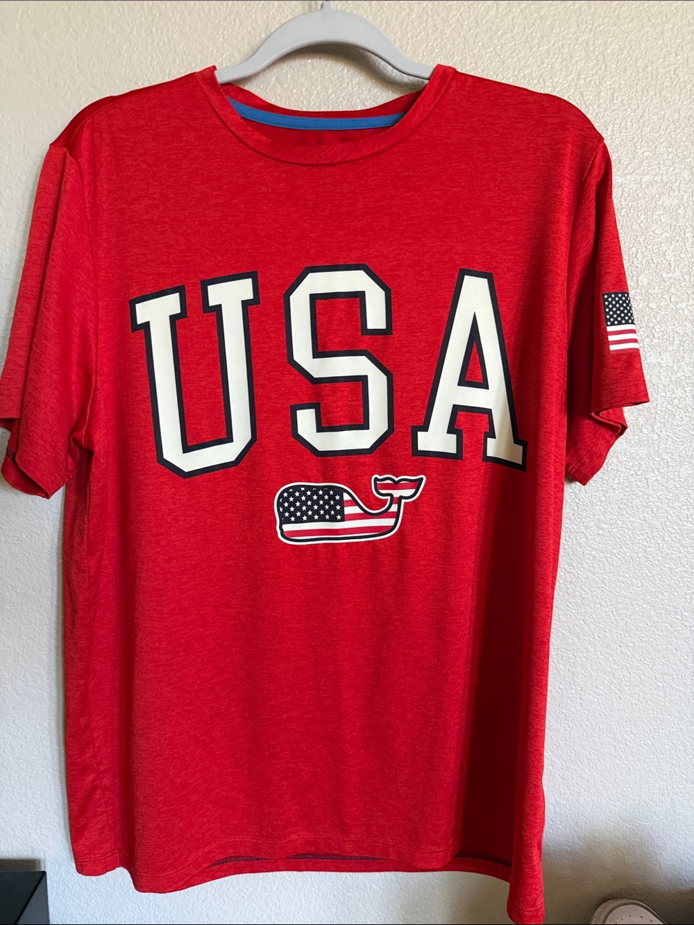 Vineyard Vines Men's Red USA Whale Graphic Tee